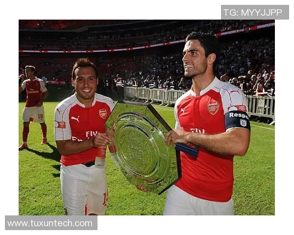 阿森纳与莱切斯特激战正酣比分悬念迭起引发球迷热议